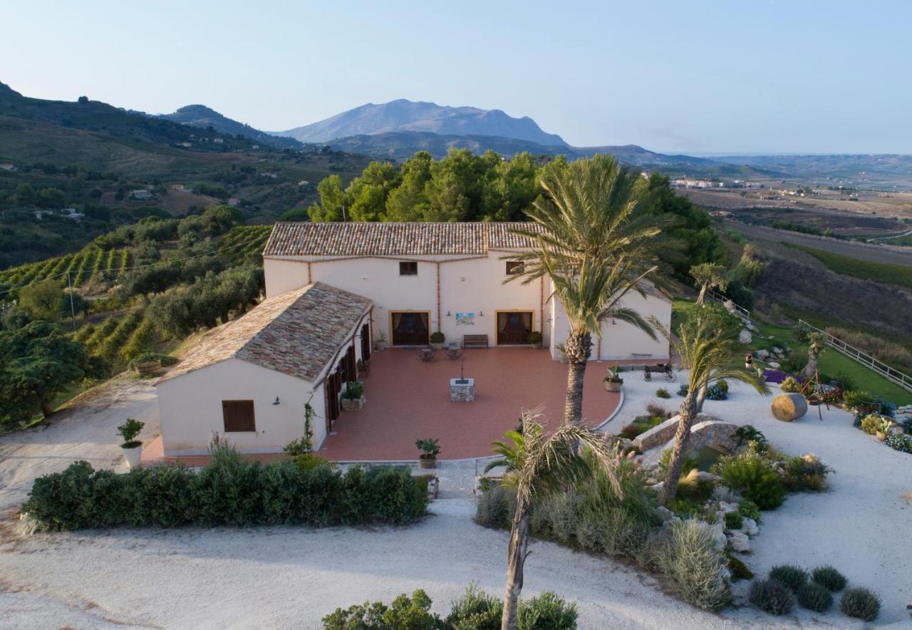 Agriturismo Antichi Granai Villa Calatafimi Exterior photo